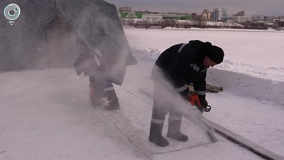 На водоёмах Новосибирской области режут лёд. Где оборудуют крещенские купели?