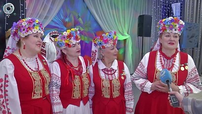 Ансамбль белорусской песни "Завiруха" отметил юбилей ярким концертом