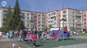 Первая комплексная дворовая площадка открылась в Кольцово