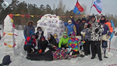 Северные забавы на юге Новосибирска. Что нам стоит ледяной дом построить?