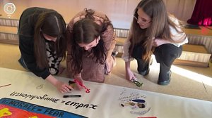 "Лента памяти" с историями жертв СПИДа появилась в Новосибирске