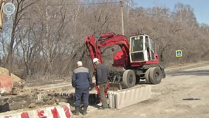 Фуры разрушают дороги в частном секторе Новосибирска