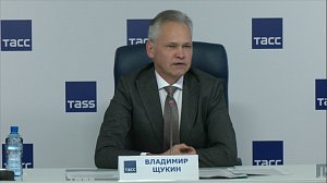 За фотографии в купальнике больше не уволят?