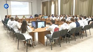 Лето в белых халатах: как студенты-медики погружаются в профессию