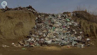 Стихийная свалка на Ключ-Камышенском плато. Как планируют бороться с нелегальным мусорным полигоном?