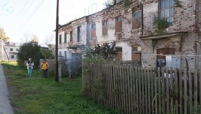 Жители общежития в Новосибирском районе рискуют остаться без крыши над головой