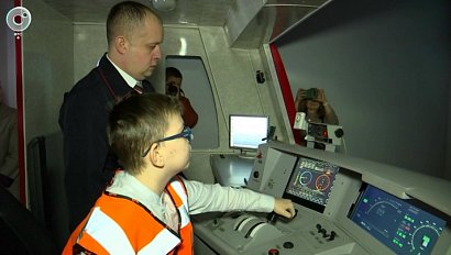 Мечта 11-летнего Саши из Новосибирска стала реальностью благодаря акции "Ёлка желаний"