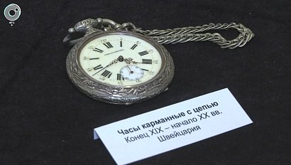 Старинные часы ещё идут! Выставка хронометров открылась в Новосибирском краеведческом музее