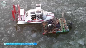 Старинный грузовик подняли со дна озера в Новосибирской области