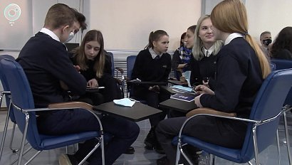 Новосибирские школьники приняли участие в исторической интеллектуальной игре "1418"