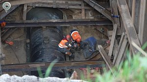 Провал на Горском в Новосибирске заделают бетонными конструкциями