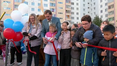 Новая детская площадка открылась в микрорайоне Матрёшкин двор
