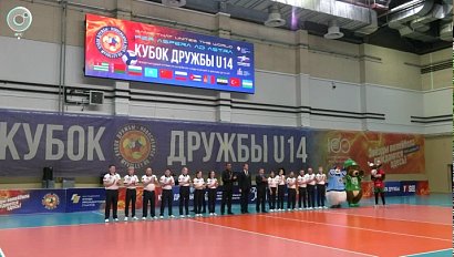 Новосибирская область вновь принимает крупнейший детский турнир по волейболу