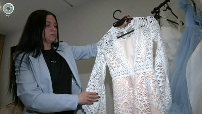 Многодетная мама из Новосибирска открыла прокат детских нарядов по соцконтракту