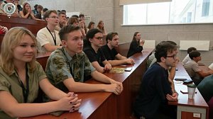 Участники Большой математической мастерской решают задачи будущего