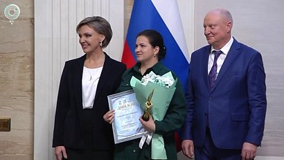 В Новосибирской области вручили знаки "Человек труда"