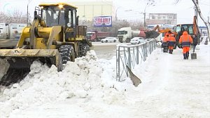 Аномальные снегопады в Новосибирске переполнили снегоотвалы