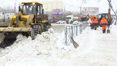 Аномальные снегопады в Новосибирске переполнили снегоотвалы