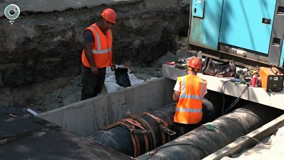 Ремонт теплосетей продолжают в Новосибирске перед отопительным сезоном
