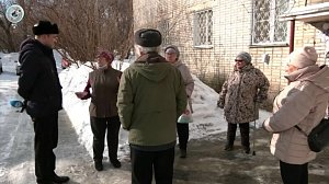 Авария на теплотрассе в Новосибирске заполнила квартиры паром