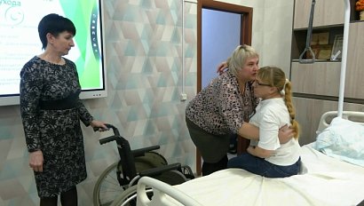 В Новосибирской области бесплатно обучают уходу за тяжелобольными родственниками