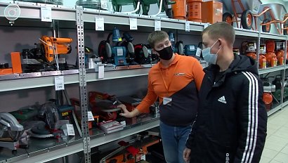 В Новосибирске открыли магазин инструментов "100 дел"