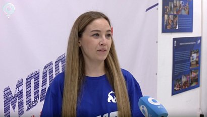 Новосибирские волонтёры помогают восстанавливать мирную жизнь