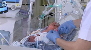 Врачи Новосибирска спасают жизни недоношенных детей