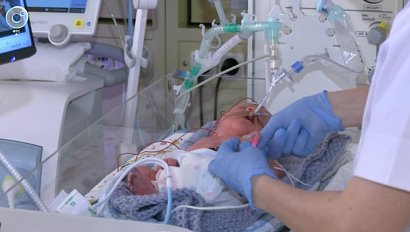 Врачи Новосибирска спасают жизни недоношенных детей