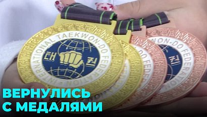 Новосибирские тхэквондистки привезли медали с международных соревнований