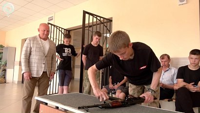 Образовательный центр Верх-Тулы открыл двери для будущих учёных и защитников