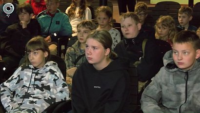 Ветеран спецоперации встретился с детьми в лагере "Красная горка"
