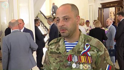 Выдающимся жителям Новосибирской области вручили награды накануне Дня России