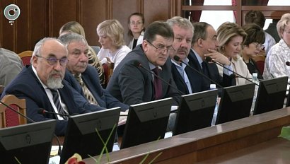 Депутаты Заксобрания обсуждают изменения в уставе региона по вопросам сельского хозяйства