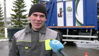 Автопарк регионального оператора пополнили 12 спецмашин