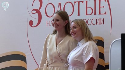 Тысячи выпускников получили медали и 100 баллов по ЕГЭ