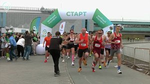 Тысячи бегунов приняли участие в "Зелёном Марафоне" в Новосибирске