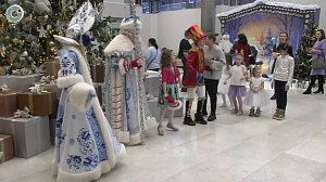 Губернаторская ёлка в Новосибирске удивила детей роботами и фольклором