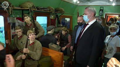 Более двух тысяч посетителей ознакомились с экспозицией музея "Поезд Победы" в Новосибирске
