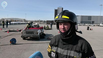 Спасатели соревновались в ликвидации последствий ДТП в Новосибирске