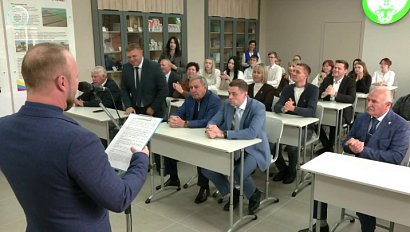 В Ордынском аграрном колледже открыли музей Юрия Бугакова