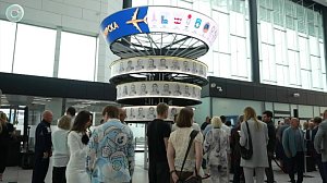 В Новосибирском аэропорту открыли арт-объект о спортивных героях
