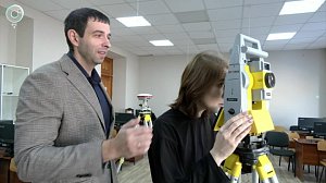 8 Марта совпало с Днём геодезиста и картографа