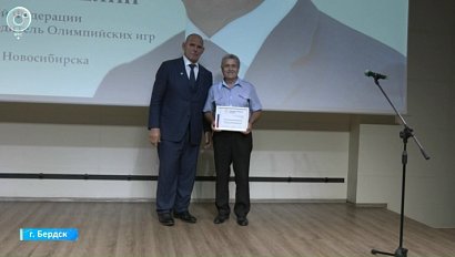 Александр Карелин провёл встречу с ветеранами Бердска