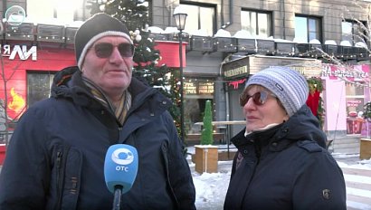 В Новосибирске начали убирать новогодние украшения