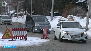 В Бердске изменили маршруты общественного транспорта из-за провала на дороге