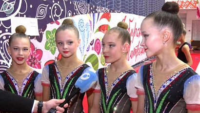 Тысяча гимнасток из 23 регионов России собрались в Новосибирске на "Сибирскую матрёшку"