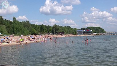 Первые пять пляжей официально открыли в Новосибирске. Где можно искупаться без риска для здоровья?