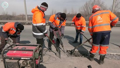 В Новосибирской области стартовал ямочный ремонт дорог