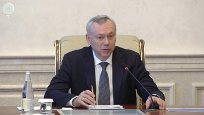 Губернатор поручил ускорить ямочный ремонт дорог